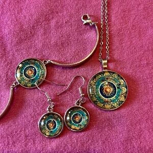 Vintage, handmade necklace and earring set
